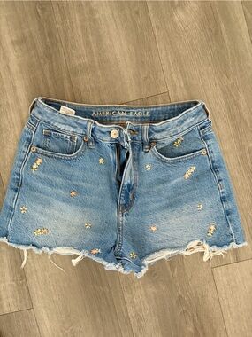 American Eagle Outfitters Light Wash Denim Shorts with Star Applique